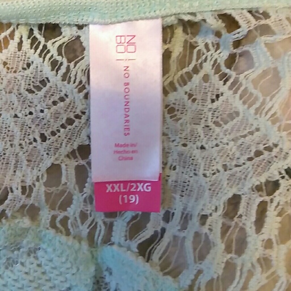 No boundaries sweater - Picture 3 of 3